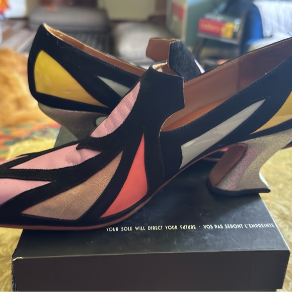 *** SOLD***John Fluevog Black and Pink Geometric Heels Superfine - Picture 7 of 9